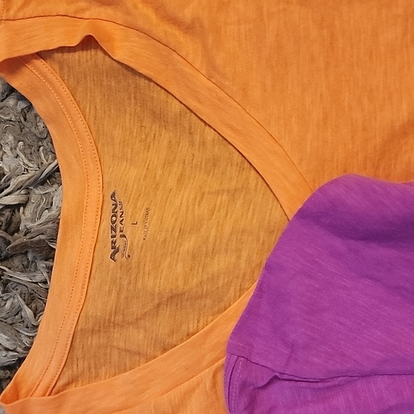 V-NECK TEES SZ L - Picture 7 of 8